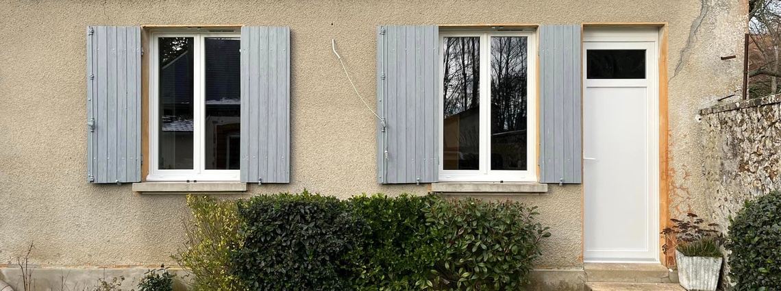 Calibaie - Portes de service et fenêtres en PVC