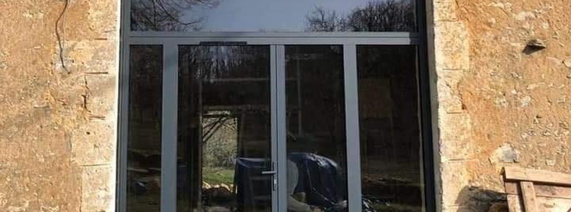Calibaie - Fenêtres aluminium pour une grange