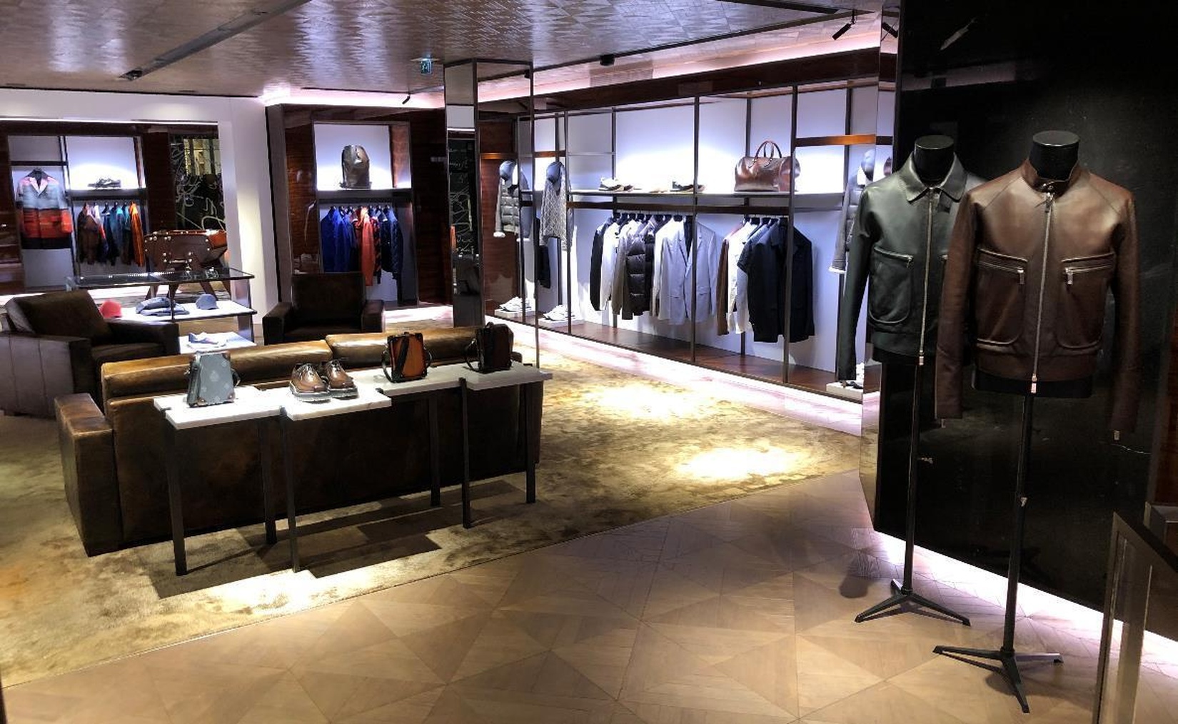 BERLUTI Paris Faubourg Saint-Honoré: bespoke shoes and leather goods in ...