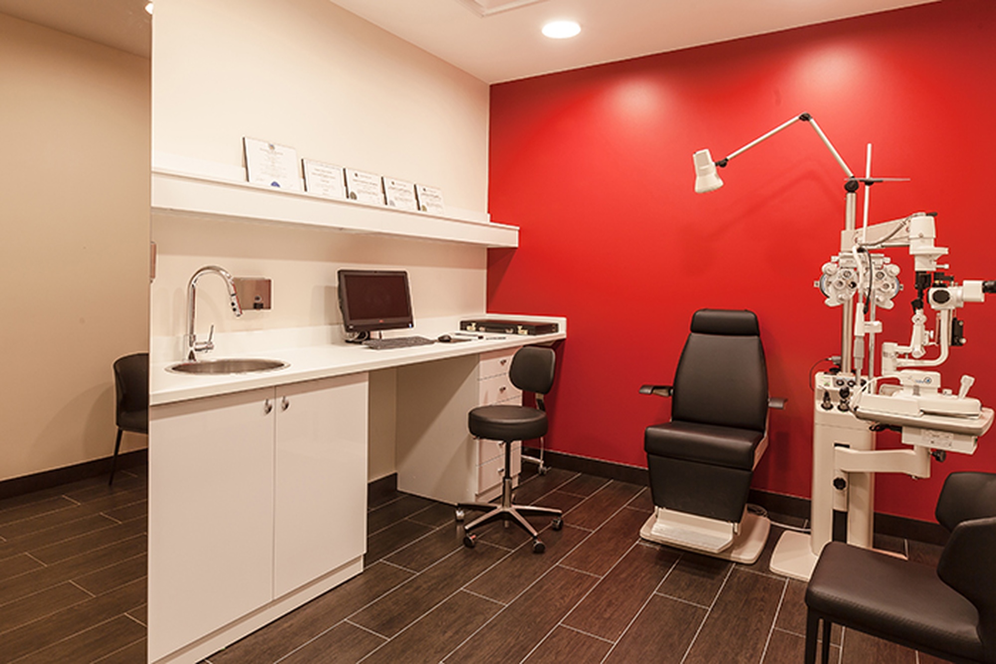 Optical Center eyewear store Optical Center MONTRÉAL - LAURIER OUEST ...