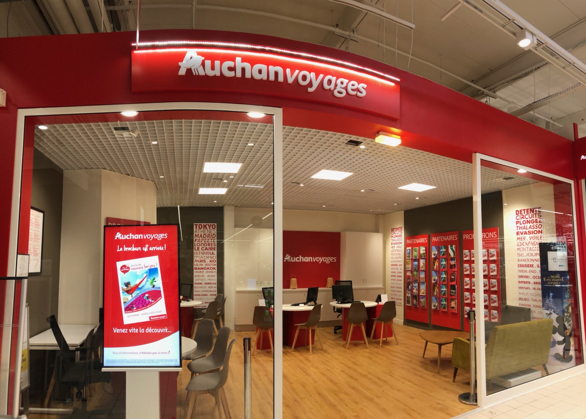 agence voyage auchan englos