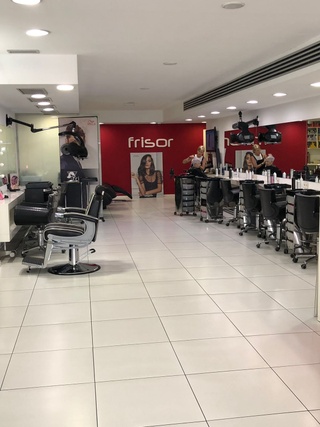 FRISOR PELUQUEROS | L'Oréal Professionnel hair salon in BENIDORM ALICANTE |  Find your hairdresser