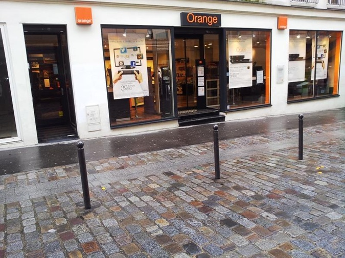 Boutique Orange Rue Duhesme - Paris 18