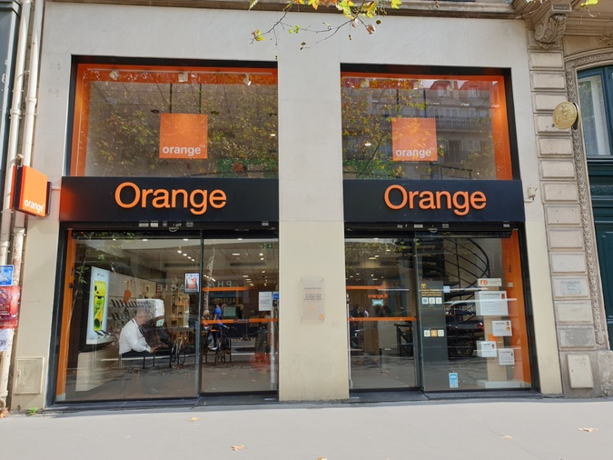 Boutique Orange St Michel - Paris