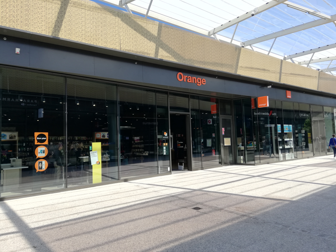Boutique Orange - Pau Lescar