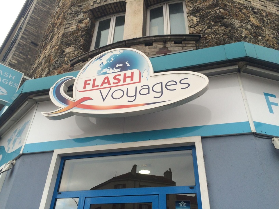 FLASH VOYAGES
