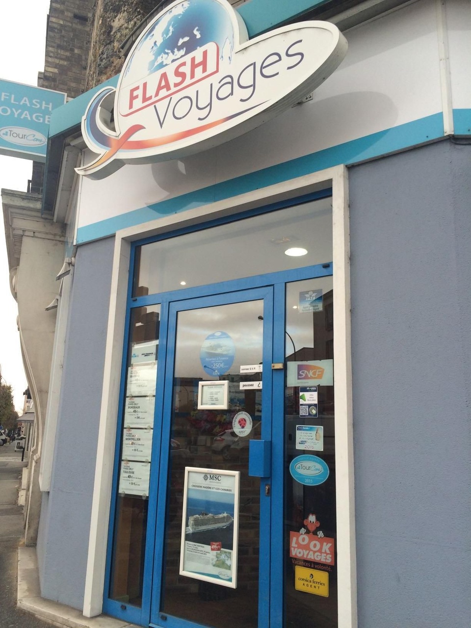 FLASH VOYAGES