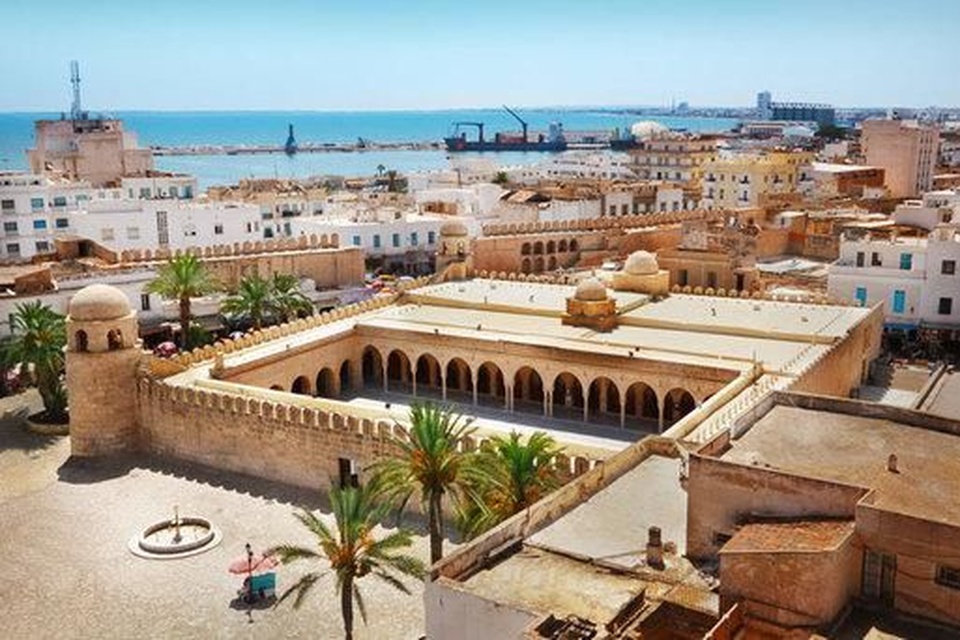 PLACE AUX VOYAGES