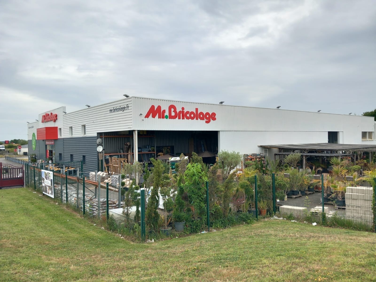 Photo officielle de Mr.Bricolage Montguyon