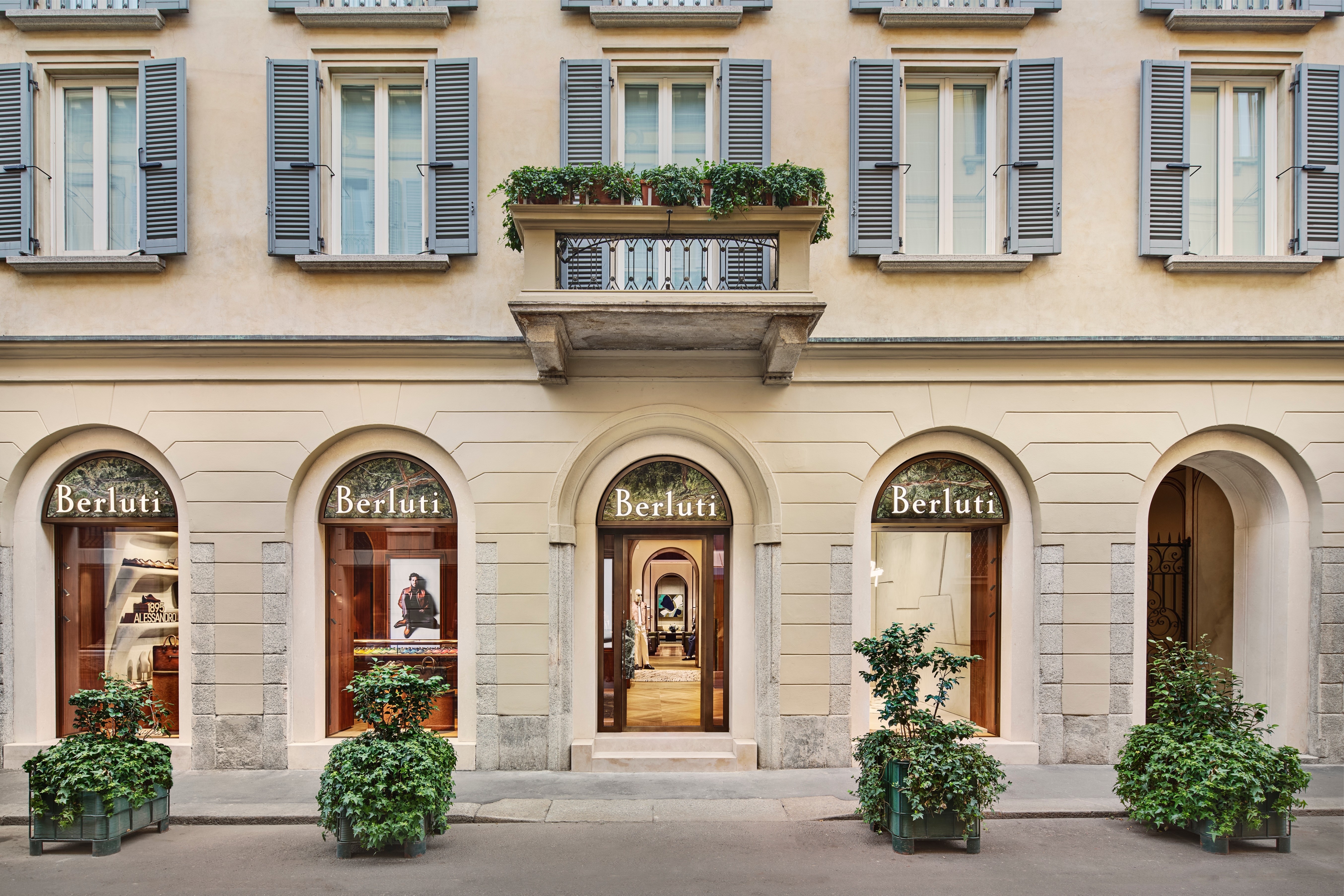 BERLUTI Milan: bespoke shoes and leather goods in Milan